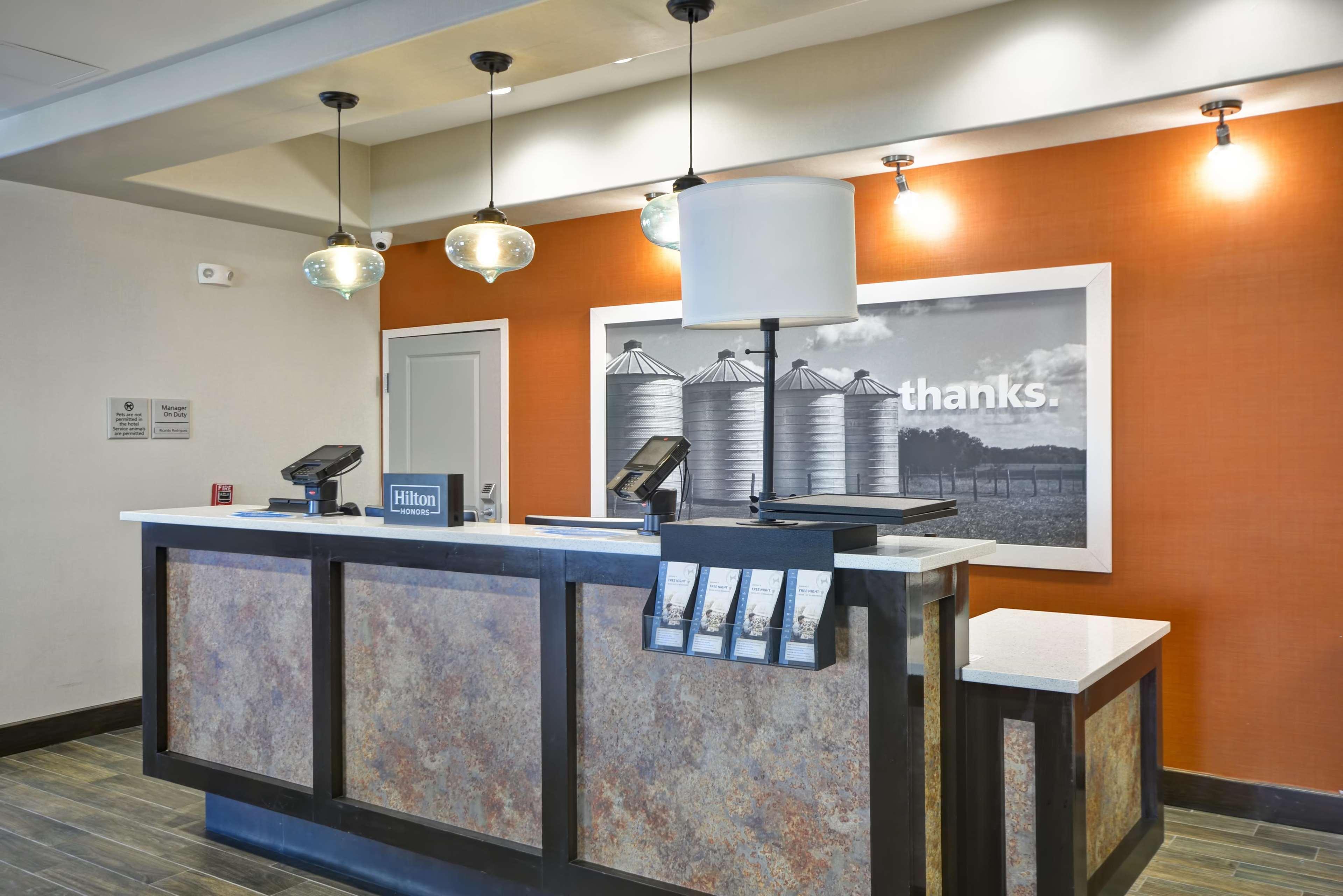 Hampton Inn Kenedy Экстерьер фото