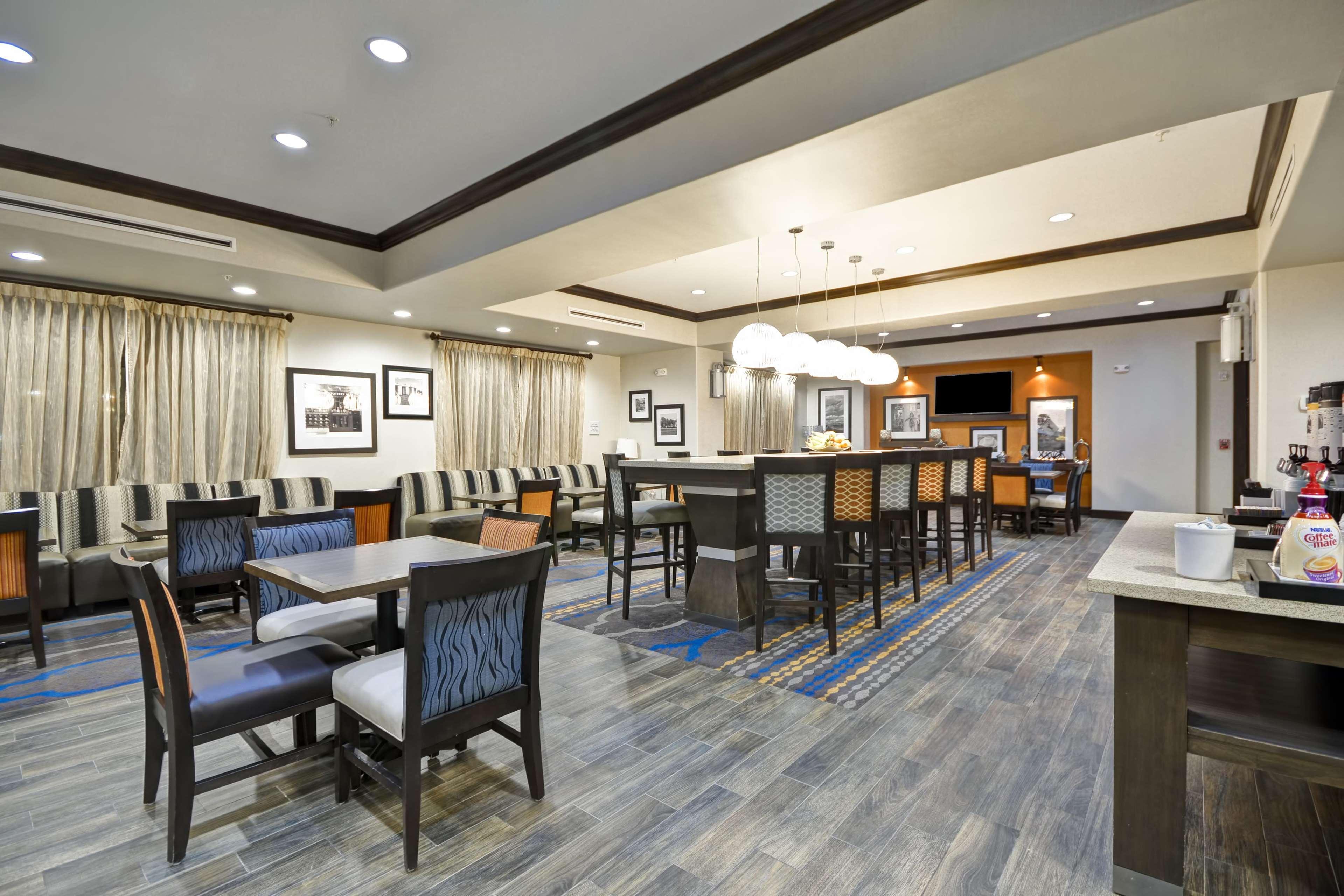 Hampton Inn Kenedy Экстерьер фото