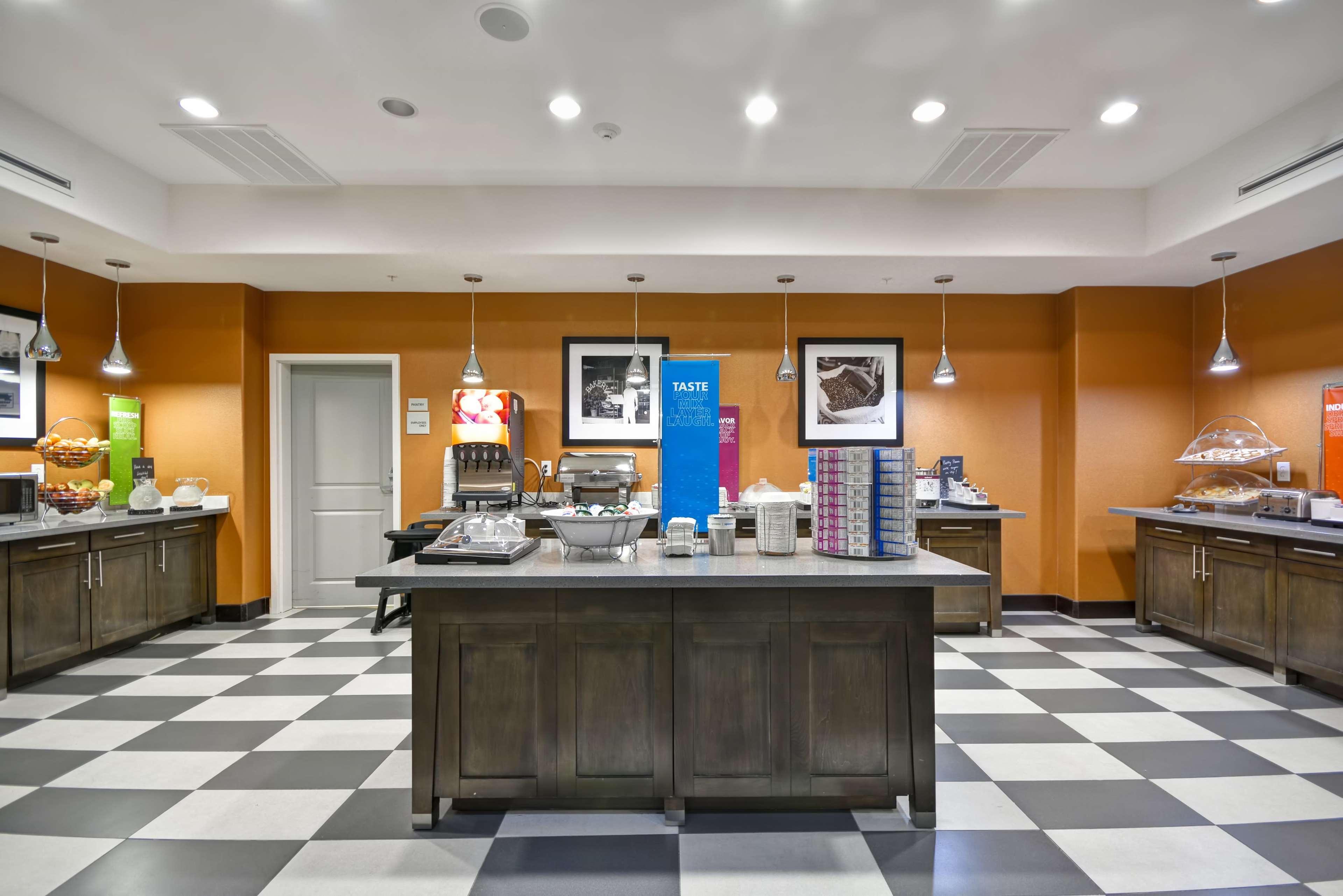 Hampton Inn Kenedy Экстерьер фото