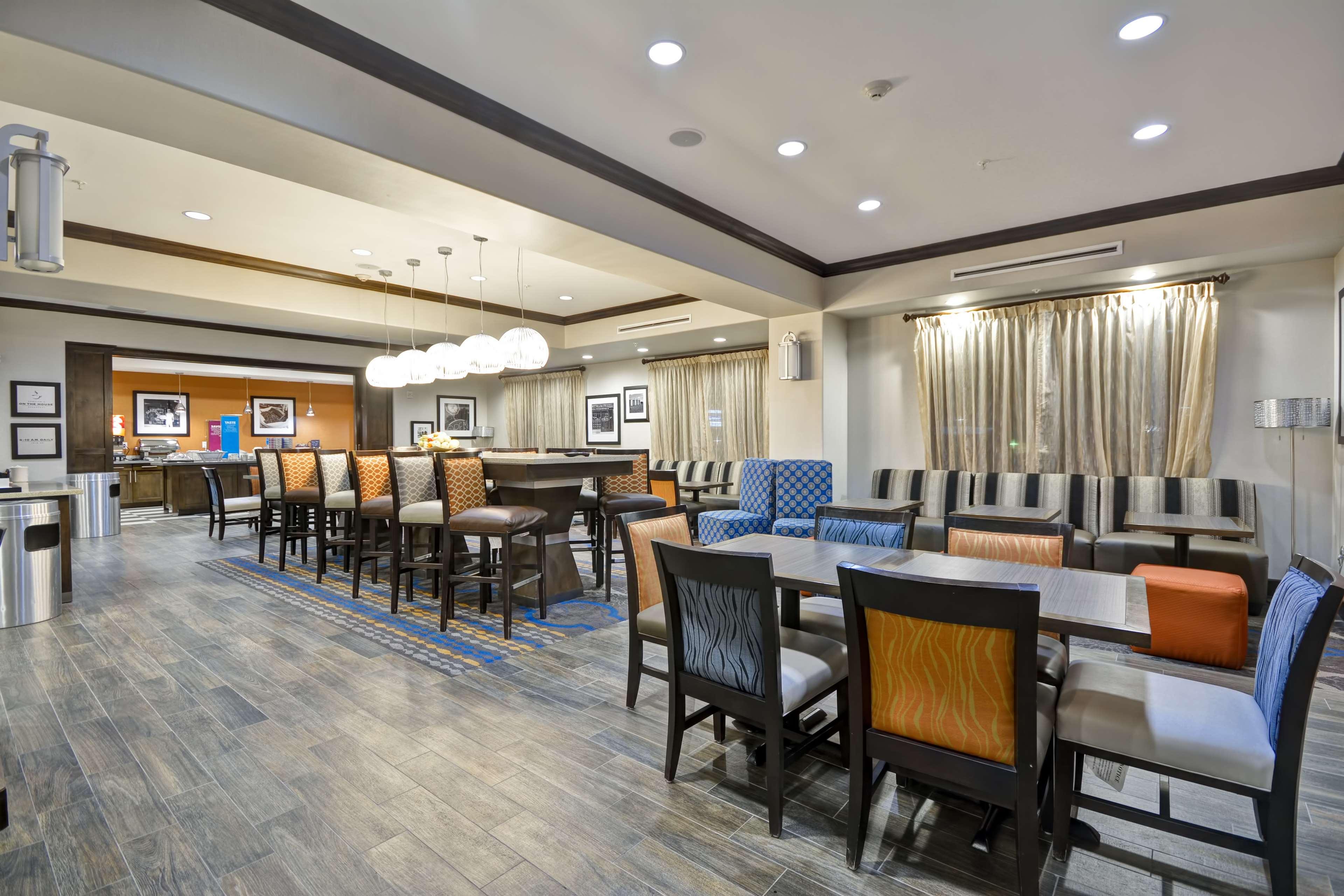 Hampton Inn Kenedy Экстерьер фото